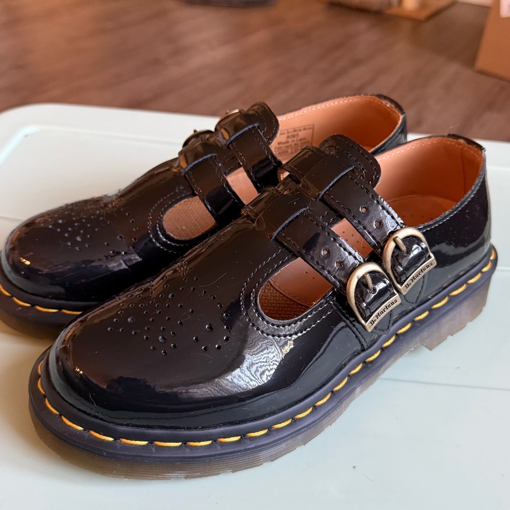 Dr. Martens 8065 Mary Jane Patent Leather Shoes - Picture 4 of 6